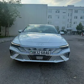 Hyundai Elantra 2024