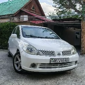 Nissan Versa 2007