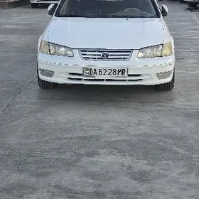 Toyota Camry 2000