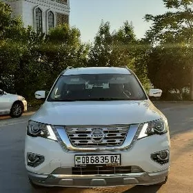 Nissan Pathfinder 2020