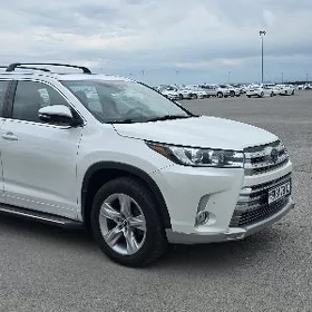 Toyota Highlander 2019