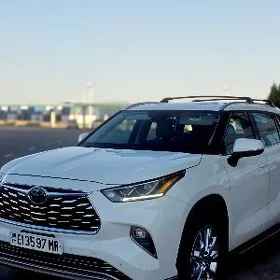 Toyota Highlander 2021