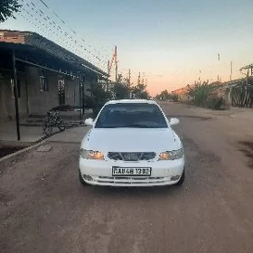 Daewoo Nubira 1998