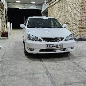 Toyota Camry 2004
