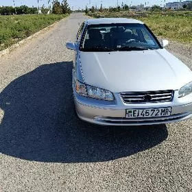 Toyota Camry 2000