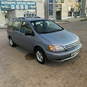 Toyota Sienna 2000