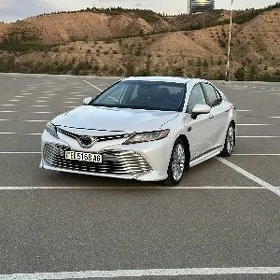 Toyota Camry 2020