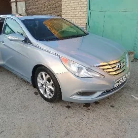 Hyundai Sonata 2011