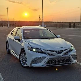 Toyota Camry 2021