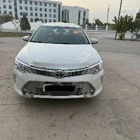 Toyota Camry 2015