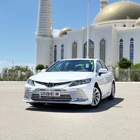 Toyota Camry 2023
