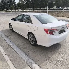 Toyota Camry 2013