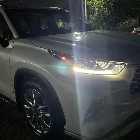 Toyota Highlander 2020