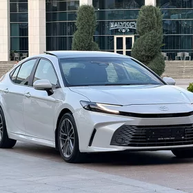 Toyota Camry 2025
