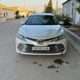 Toyota Camry 2020