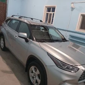 Toyota Highlander 2020