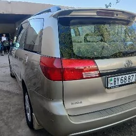Toyota Sienna 2004