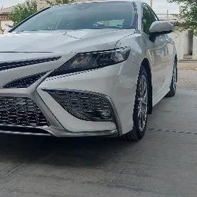 Toyota Camry 2021