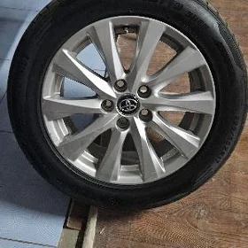 Camry 18. 20 diska