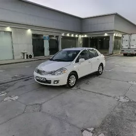 Nissan Versa 2010