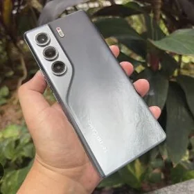 Tecno Camon 40