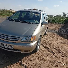 Toyota Sienna 2001