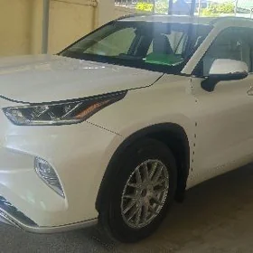 Toyota Highlander 2021