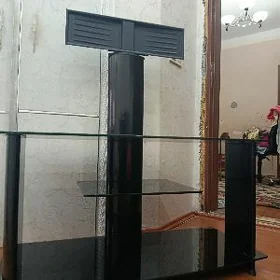 Столик для телевизора