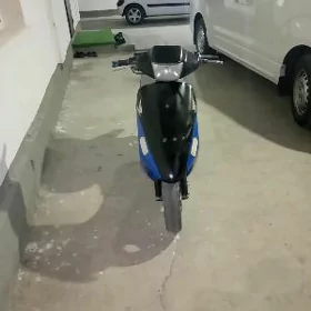 motor скутер