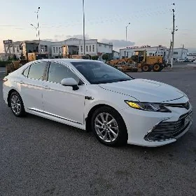 Toyota Camry 2022