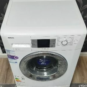 Продаю хорошую машинку Beko