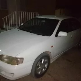 Nissan Primera 1995