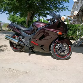 Yamaha Artistic 2005