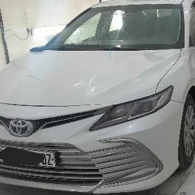 Toyota Camry Hybrid 2020