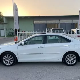 Toyota Camry 2016