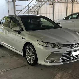 Toyota Camry 2023