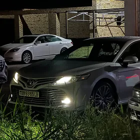 Toyota Camry 2019