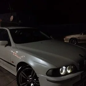 BMW E39 1998