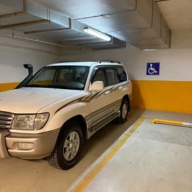 Toyota Land Cruiser 2004