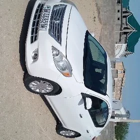 Nissan Versa 2012