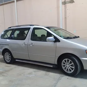 Toyota Sienna 2001