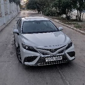 Toyota Camry 2021