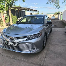 Toyota Camry 2018