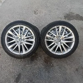 18 lik CAMRY