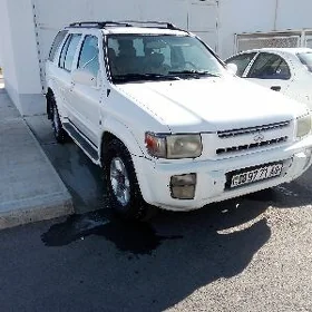 Infiniti QX4 1999