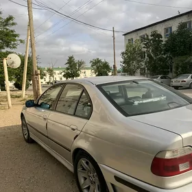 BMW E39 1998