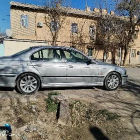 BMW E39 1998