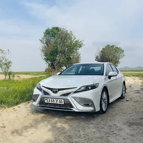 Toyota Camry 2021