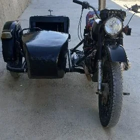 Ural 4320 1990