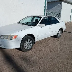 Toyota Camry 2000